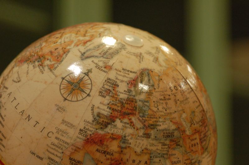 Liquid globalization and inter-civilizational Dialogue