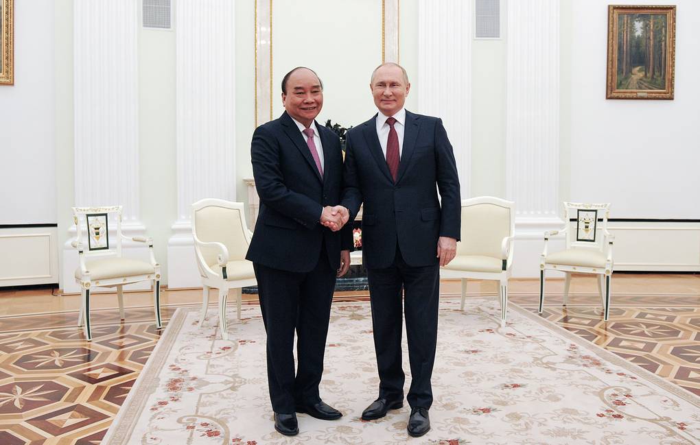 Vietnam and Russia Commit to Engagements across Domains